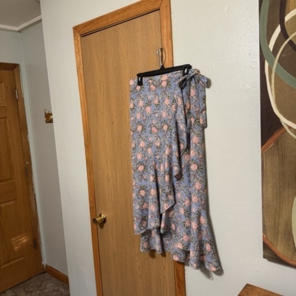 Max Studio Medium Multi-Color w/Floral Print Mid-Calf Pull-On Wrap Skirt - EUC
